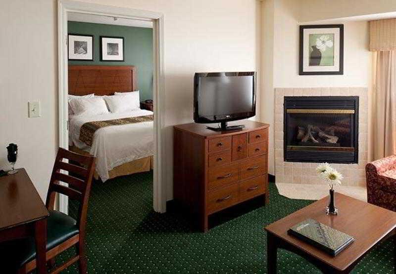 Residence Inn Manassas Battlefield Park Номер фото